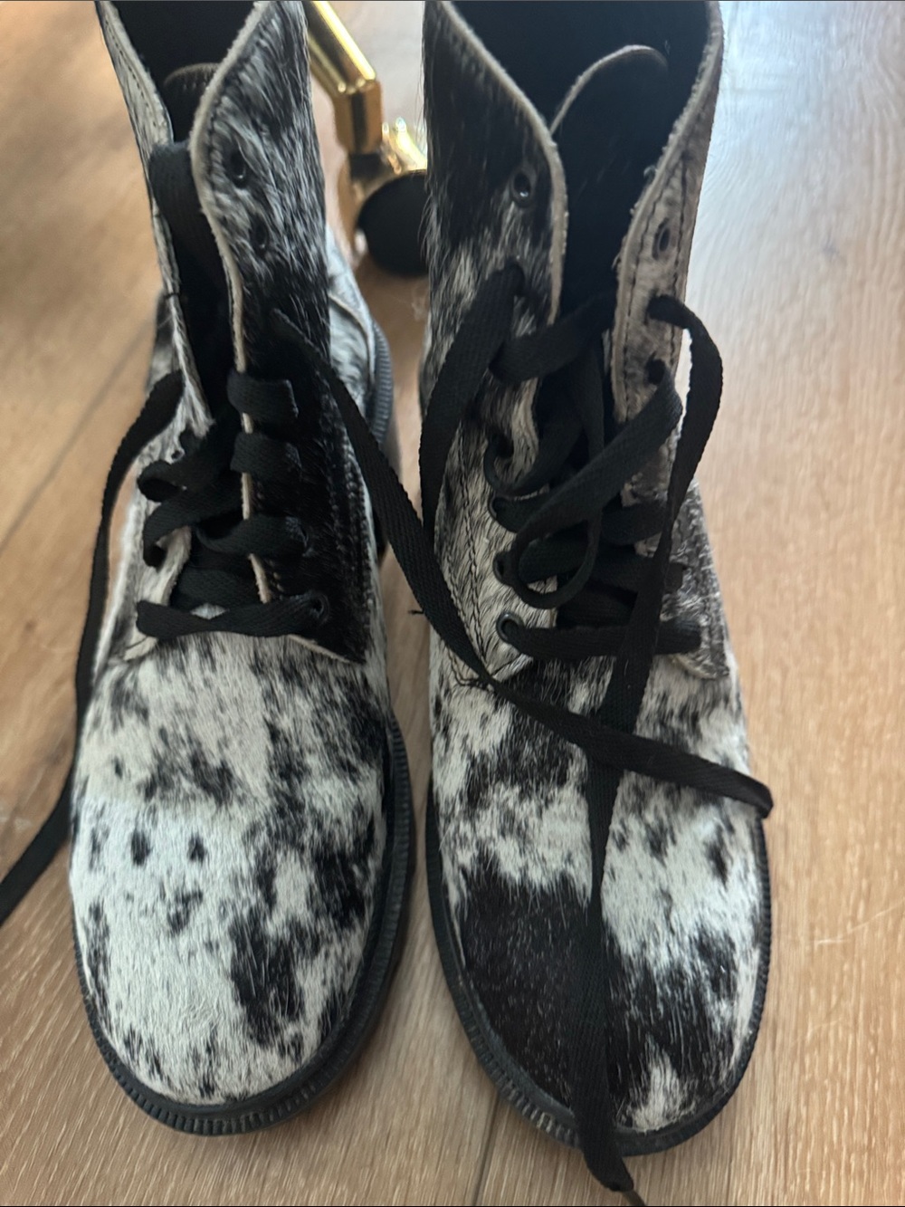 Women's Black & White Speckled Lace-Up Boots real cowhide